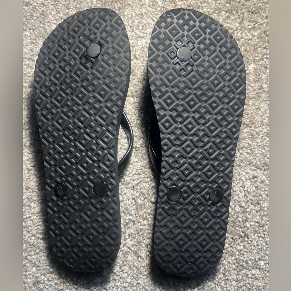 NWOT Tory Burch Black women Flip Flops Size 6,5 - Picture 3 of 6